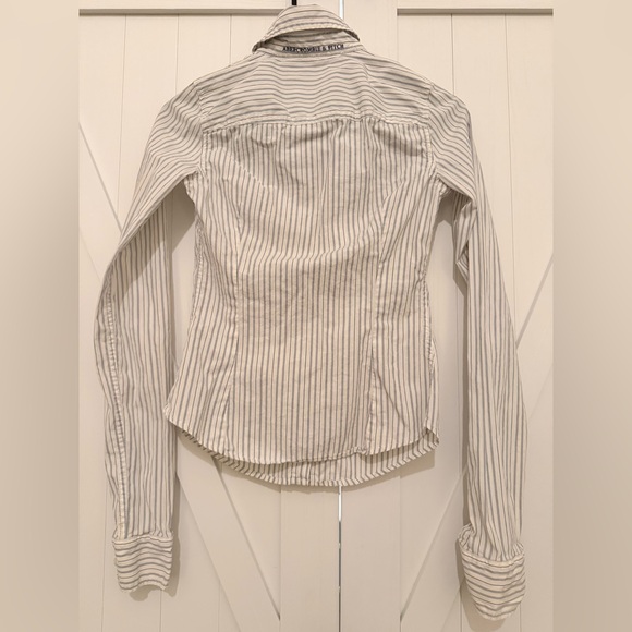 Abercrombie & Fitch White Shirt with Blue Pinstripes - Picture 2 of 4